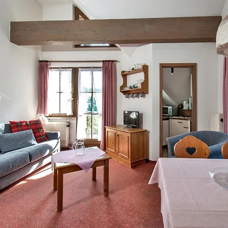 Apartament 15 - Ferienresidenz Roseneck, Galeriewohnung, Mit Schwimmbad In Bei Feldberg